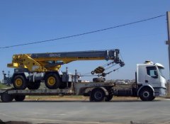 Guindaste Autopropelido Grove RT530-E2