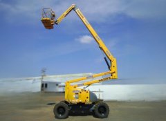 Plataforma com Lança Articulada Haulotte HA20PX