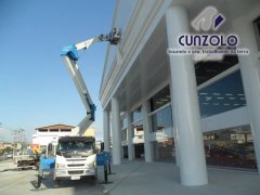 Instalação de Letreiro com Plataforma Elevatória Instalação de Letreiro com Plataforma Elevatória
