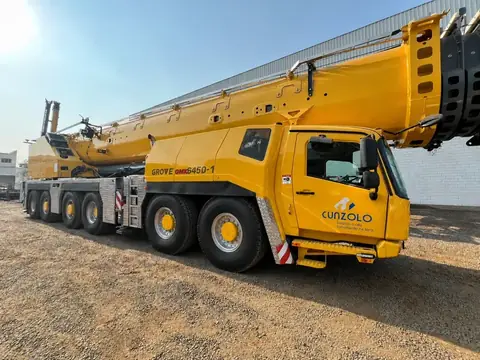 Guindaste Grove amarelo de 450 toneladas