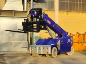 Guindaste elétrico em ambiente industrial