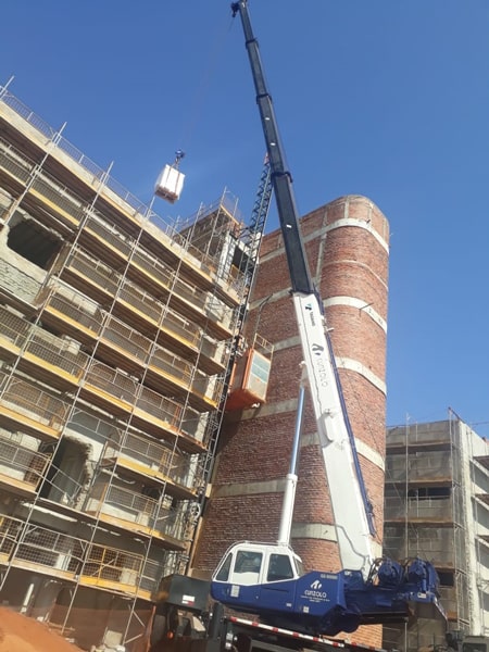 Içamentos em obras hospitalares: planejamento e convivência com o entorno