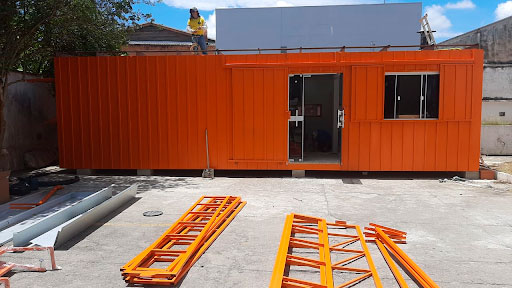 Içamento de containers: peso real, pontos de pega e condição estrutural