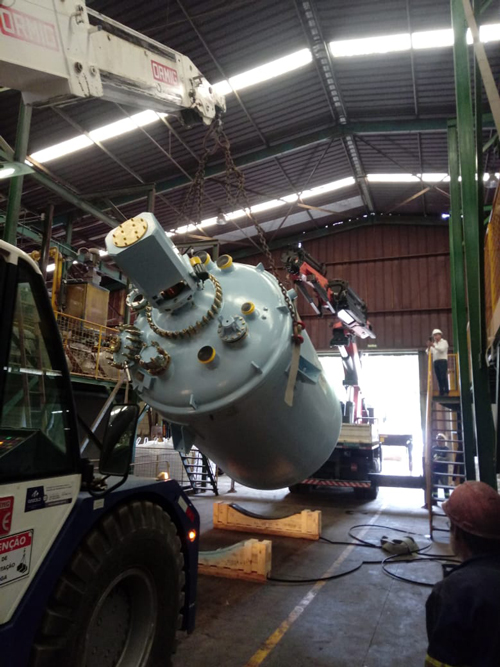 Remoção de tanque industrial em operação Cunzolo